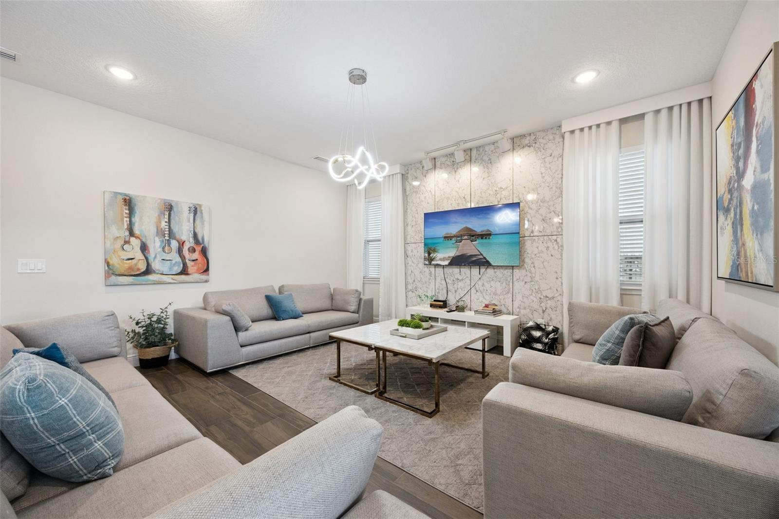 REUNION WEST PH 4 - Residential