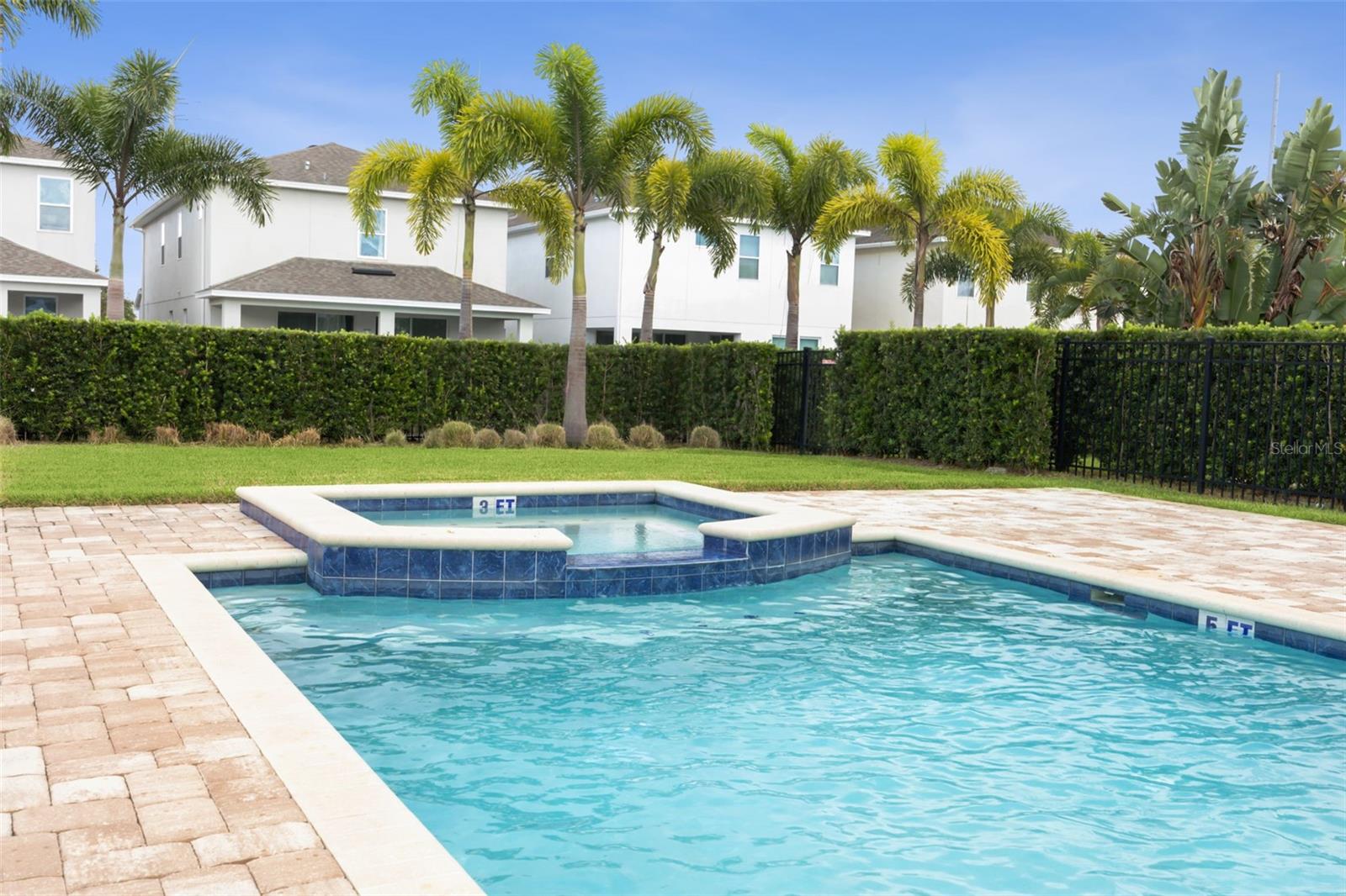 REUNION WEST PH 4 - Residential