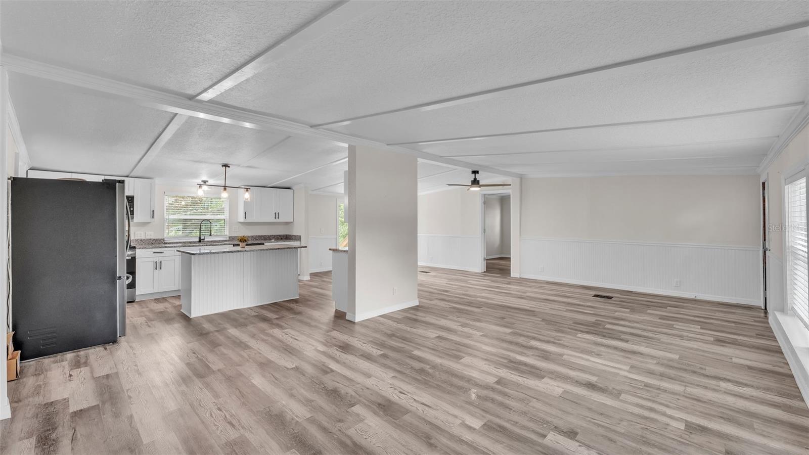 3548 SHADY BROOKE DRIVE W