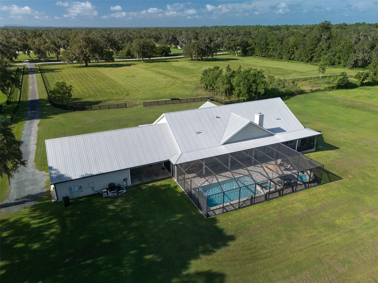 PLANTATION OAKS - Residential