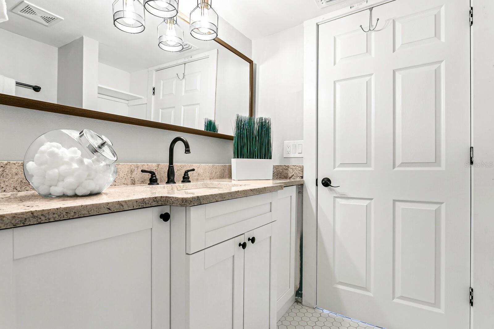 AVALON HEIGHTS - Residential Lease