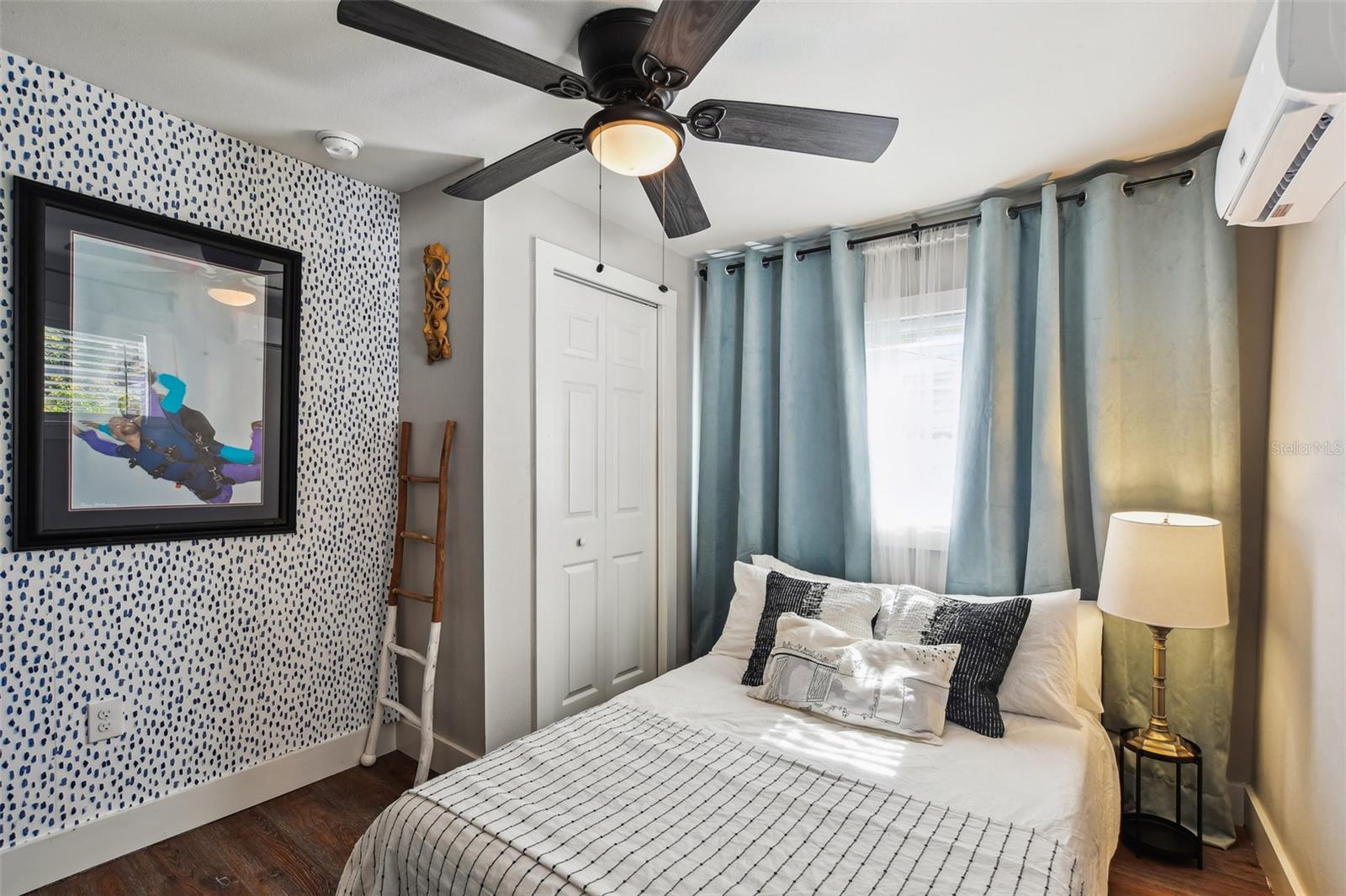 AVALON HEIGHTS - Residential Lease