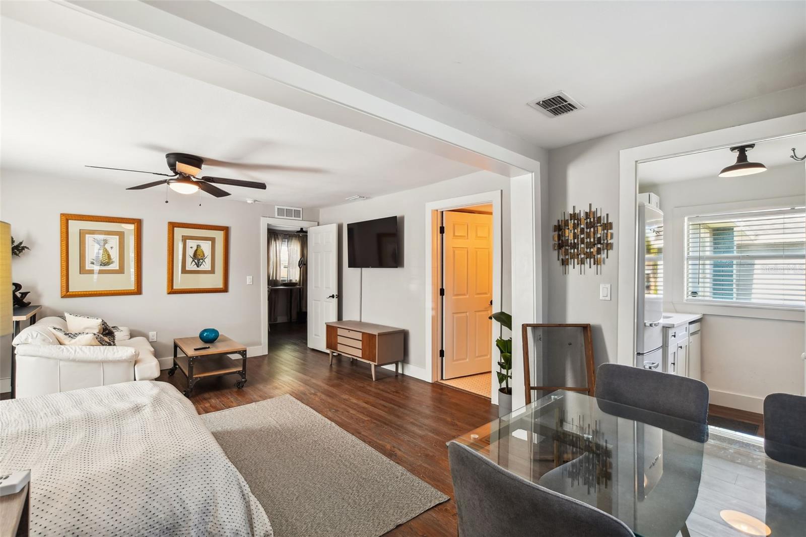 AVALON HEIGHTS - Residential Lease