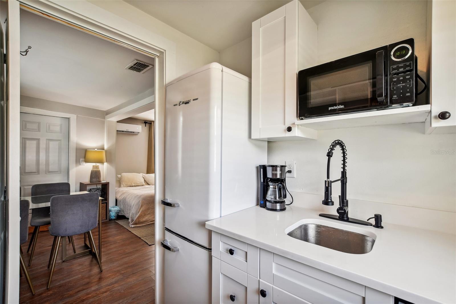 AVALON HEIGHTS - Residential Lease