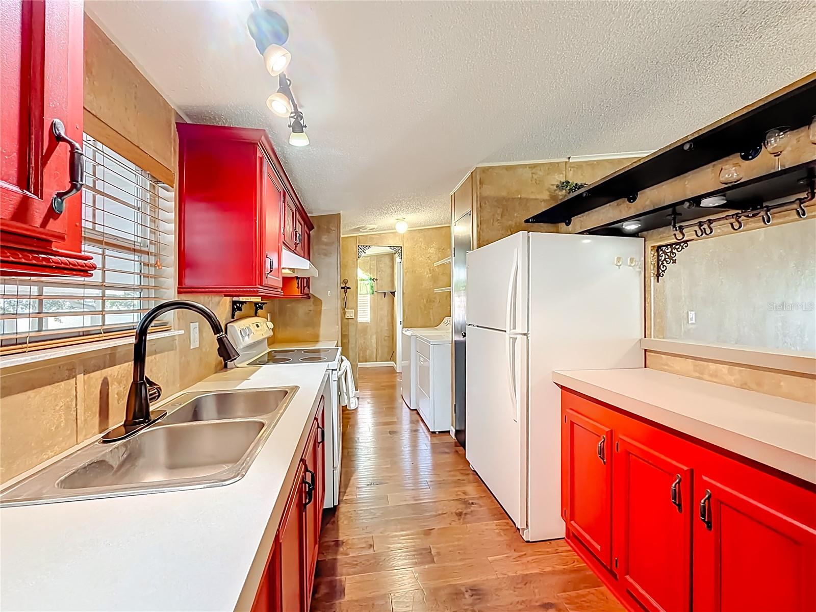 SUN COUNTRY ESTATE - Residential