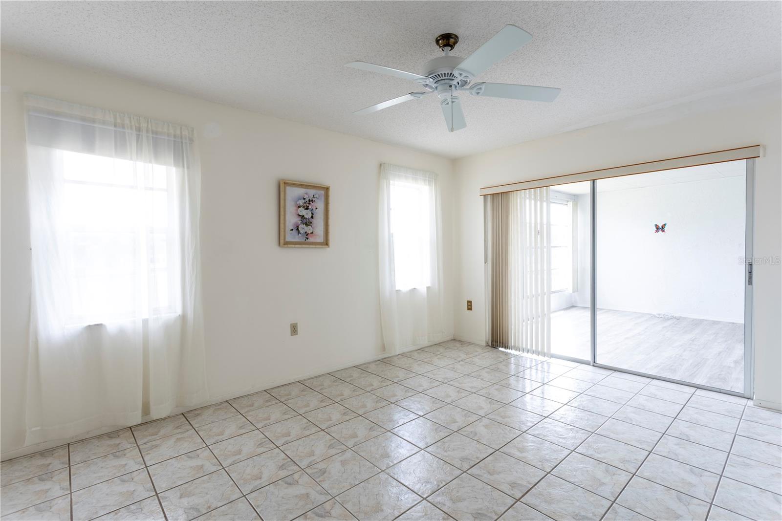 HOLIDAY LAKE VILLAS CONDO - Residential