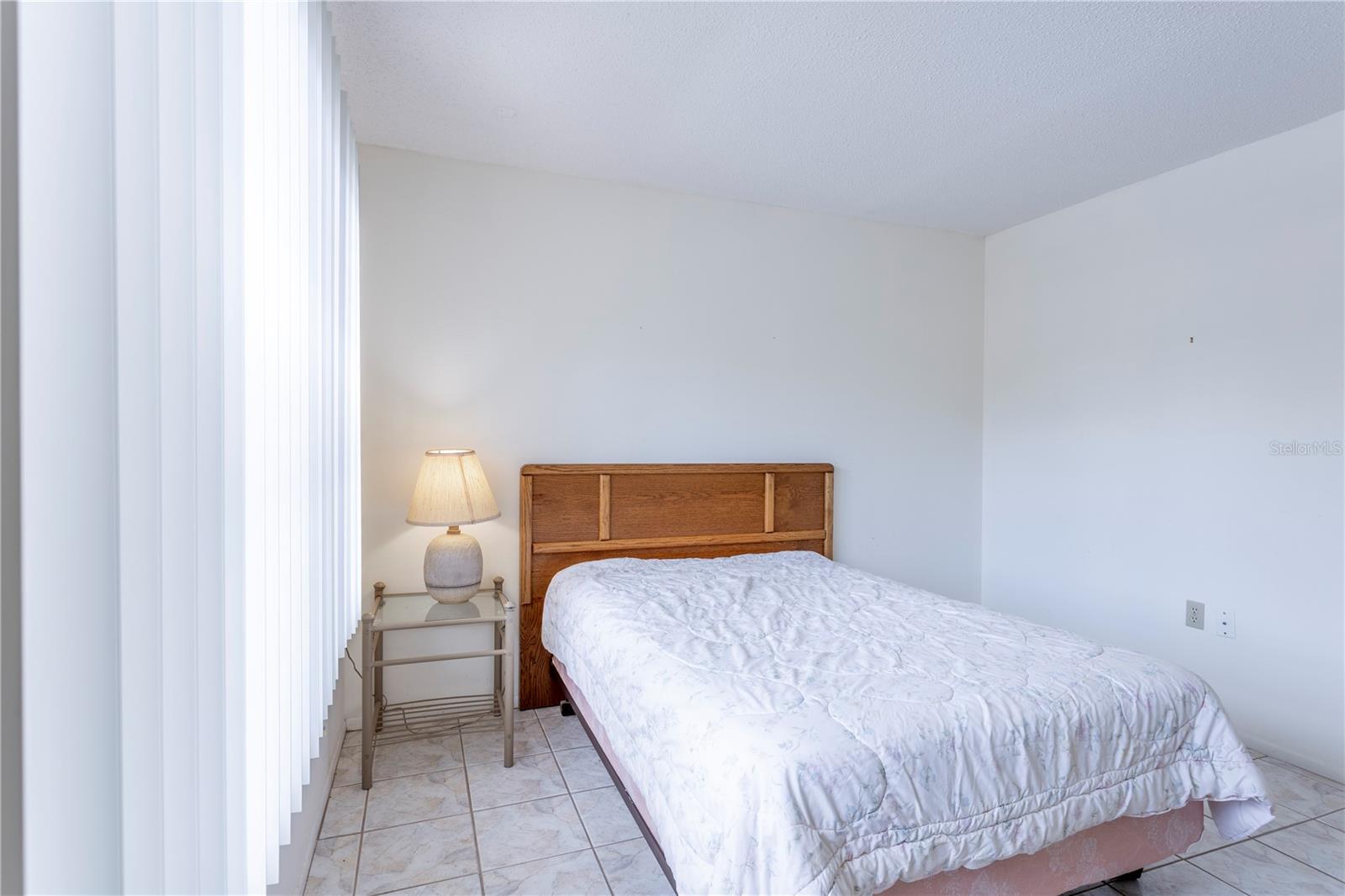 HOLIDAY LAKE VILLAS CONDO - Residential