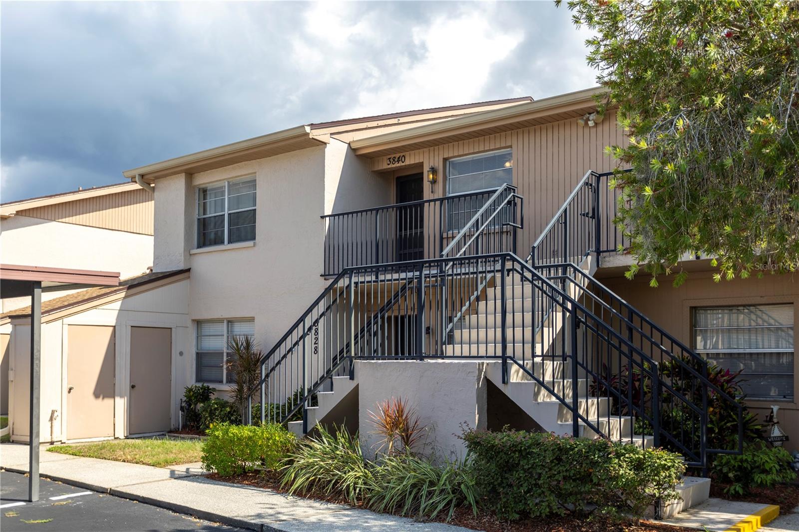 HOLIDAY LAKE VILLAS CONDO - Residential