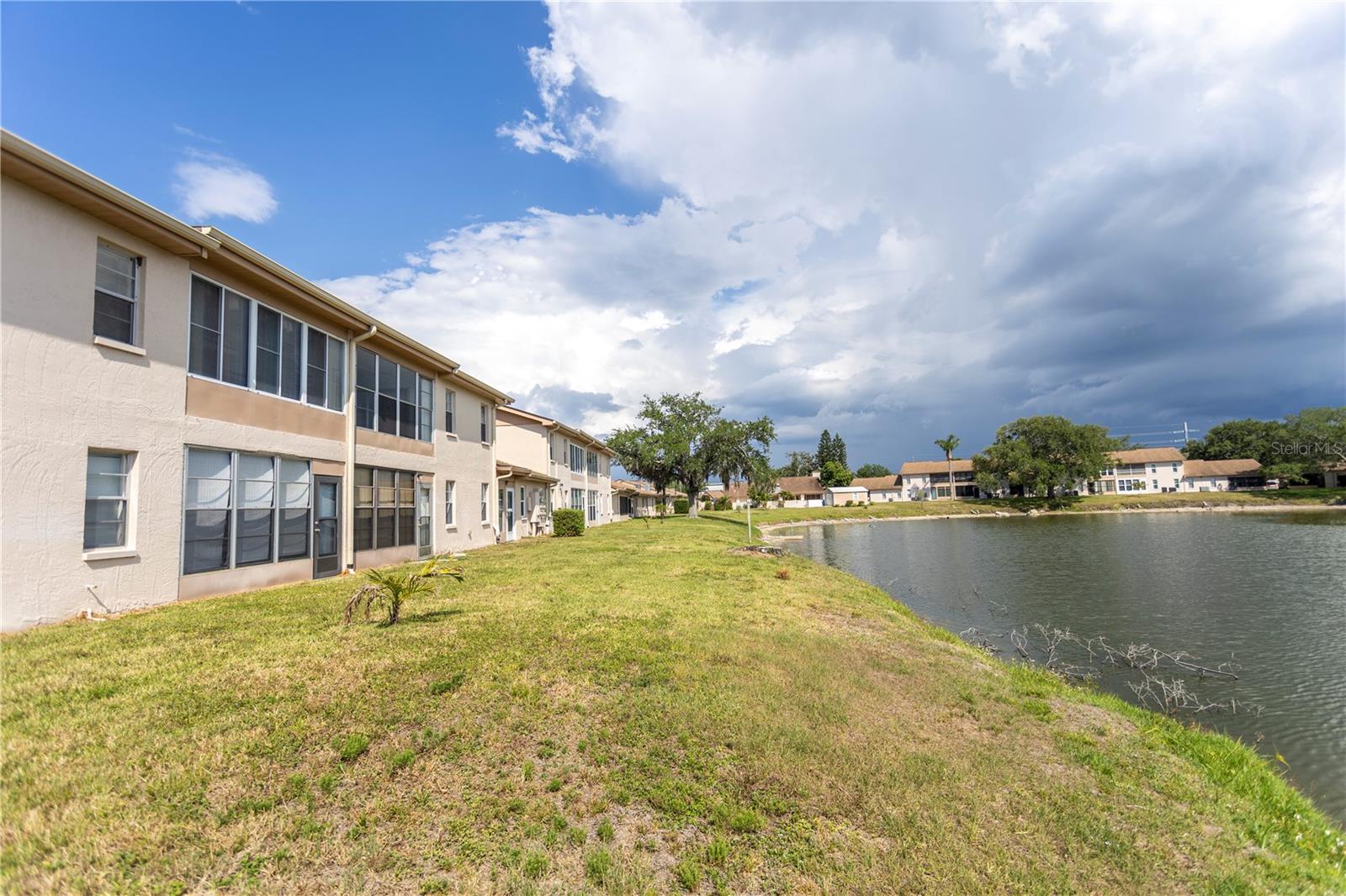 HOLIDAY LAKE VILLAS CONDO - Residential