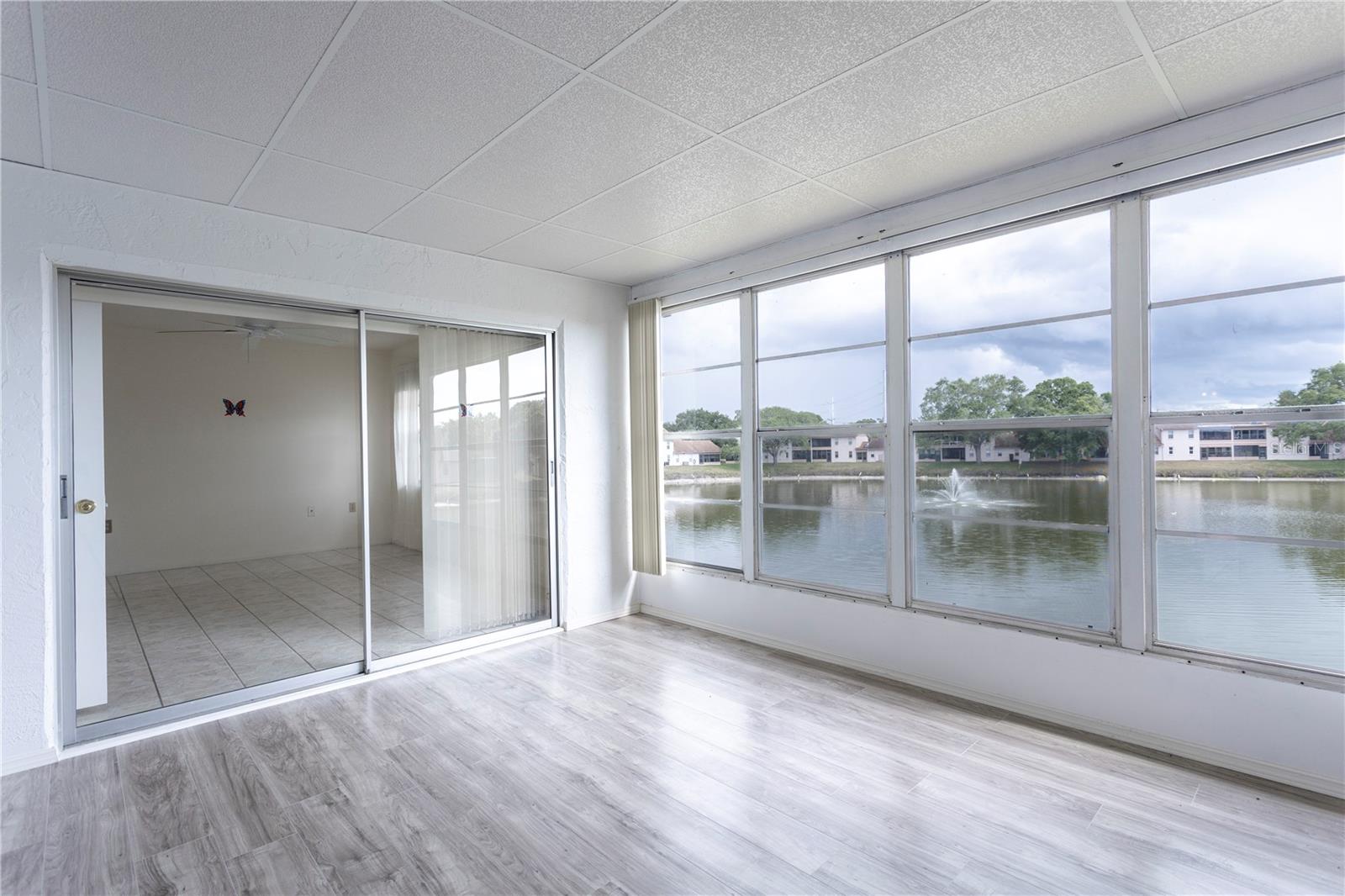 HOLIDAY LAKE VILLAS CONDO - Residential