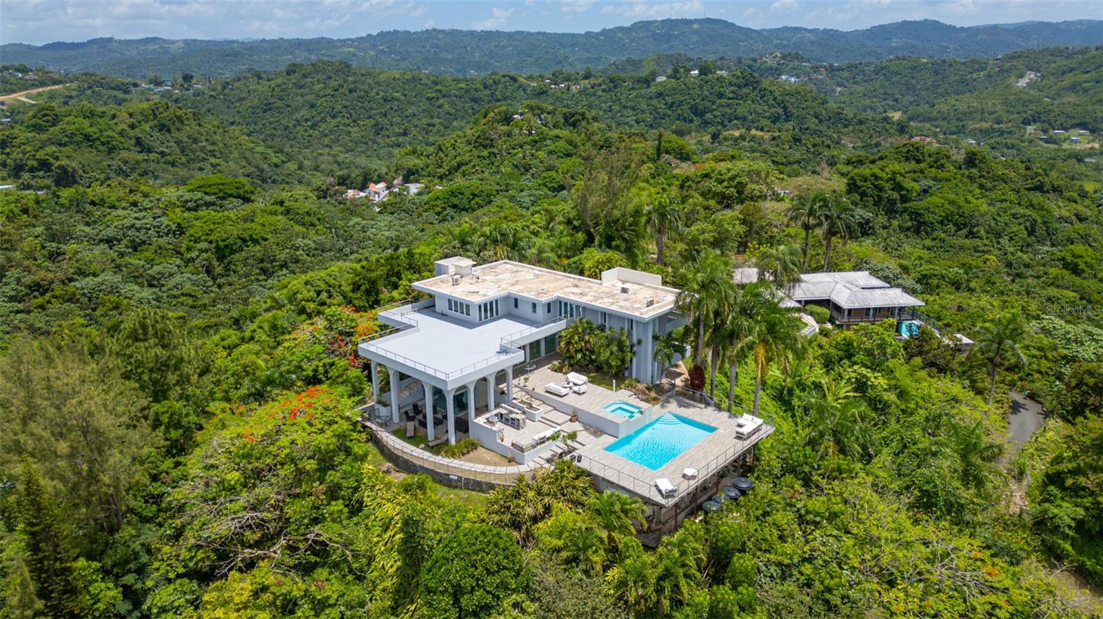 GUAYNABO, PR 00965 - Residential