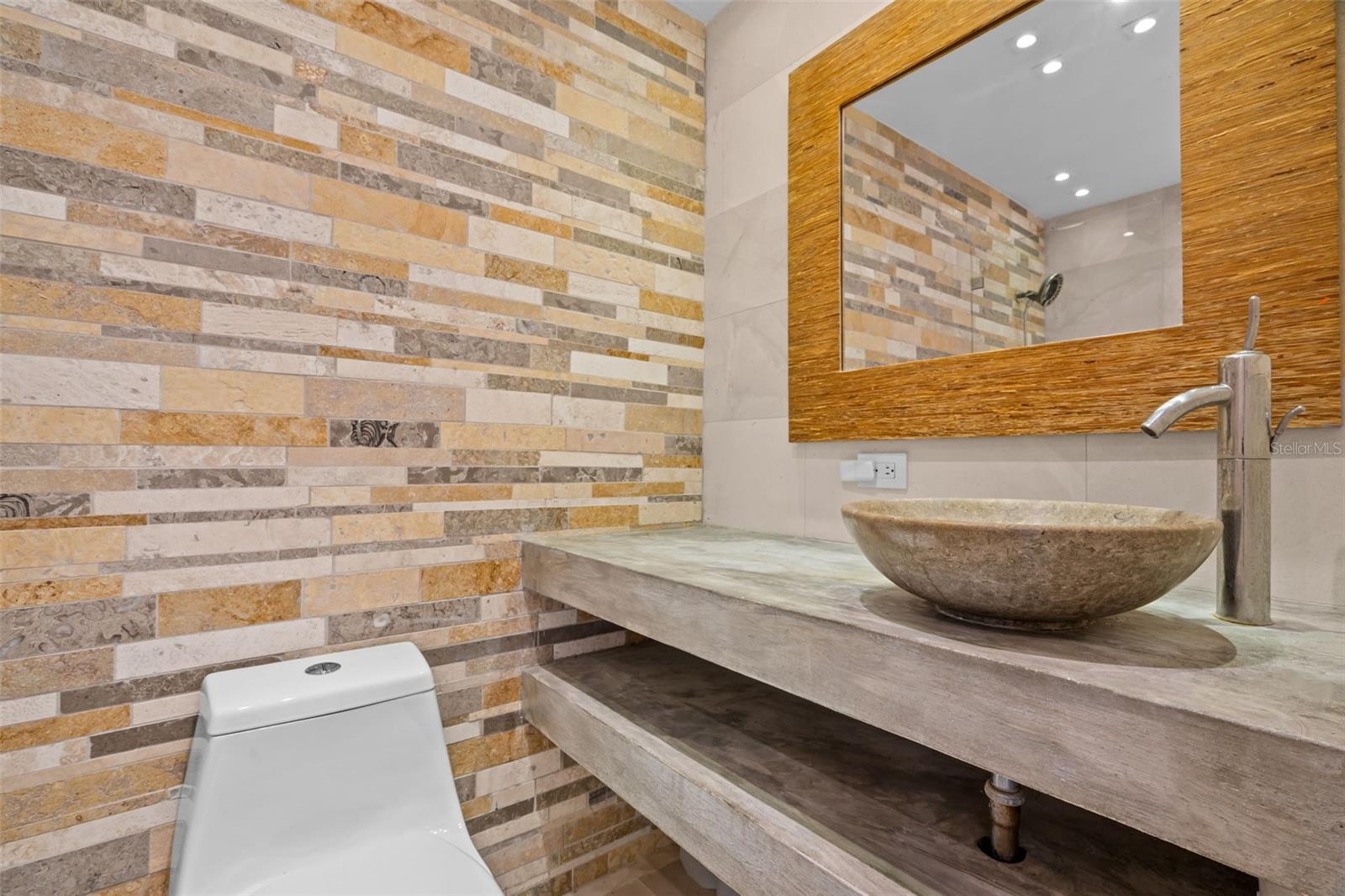 GUAYNABO, PR 00965 - Residential