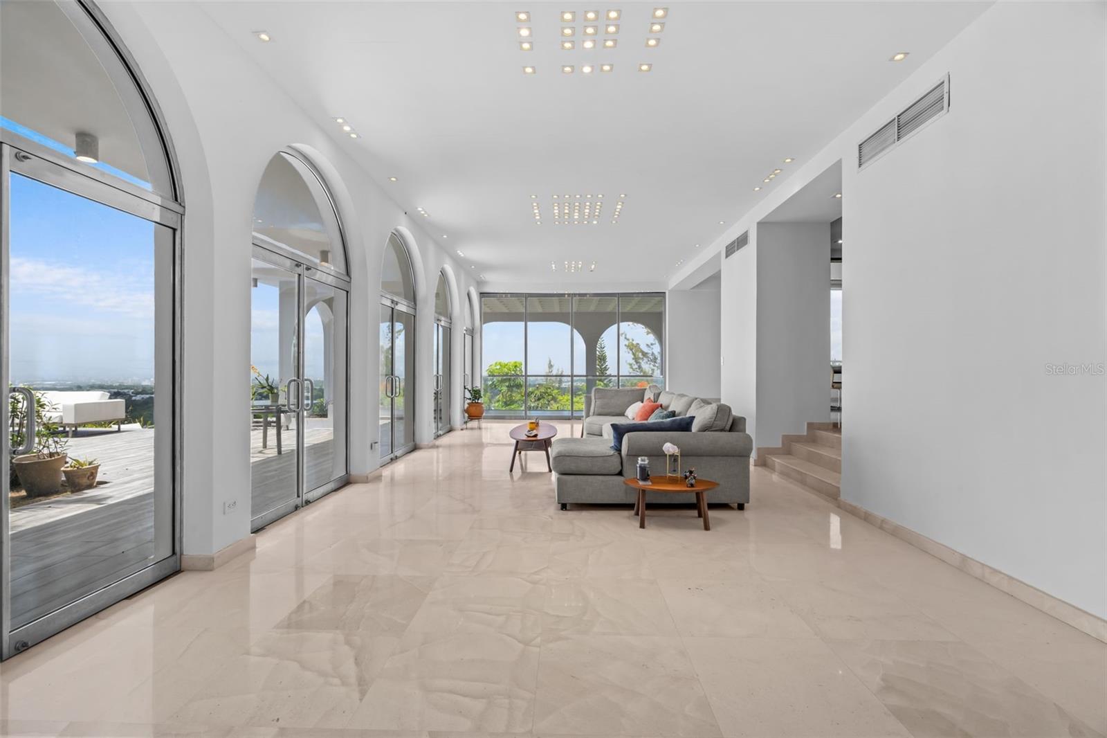 7 LA ROCA STREET BEVERLY HILLS
