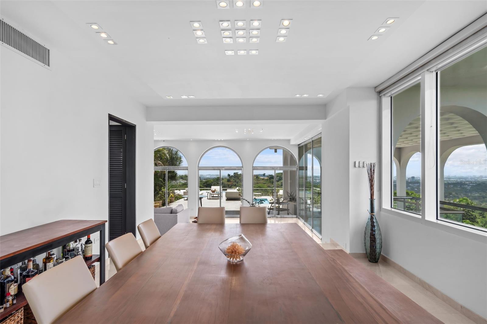 GUAYNABO, PR 00965 - Residential