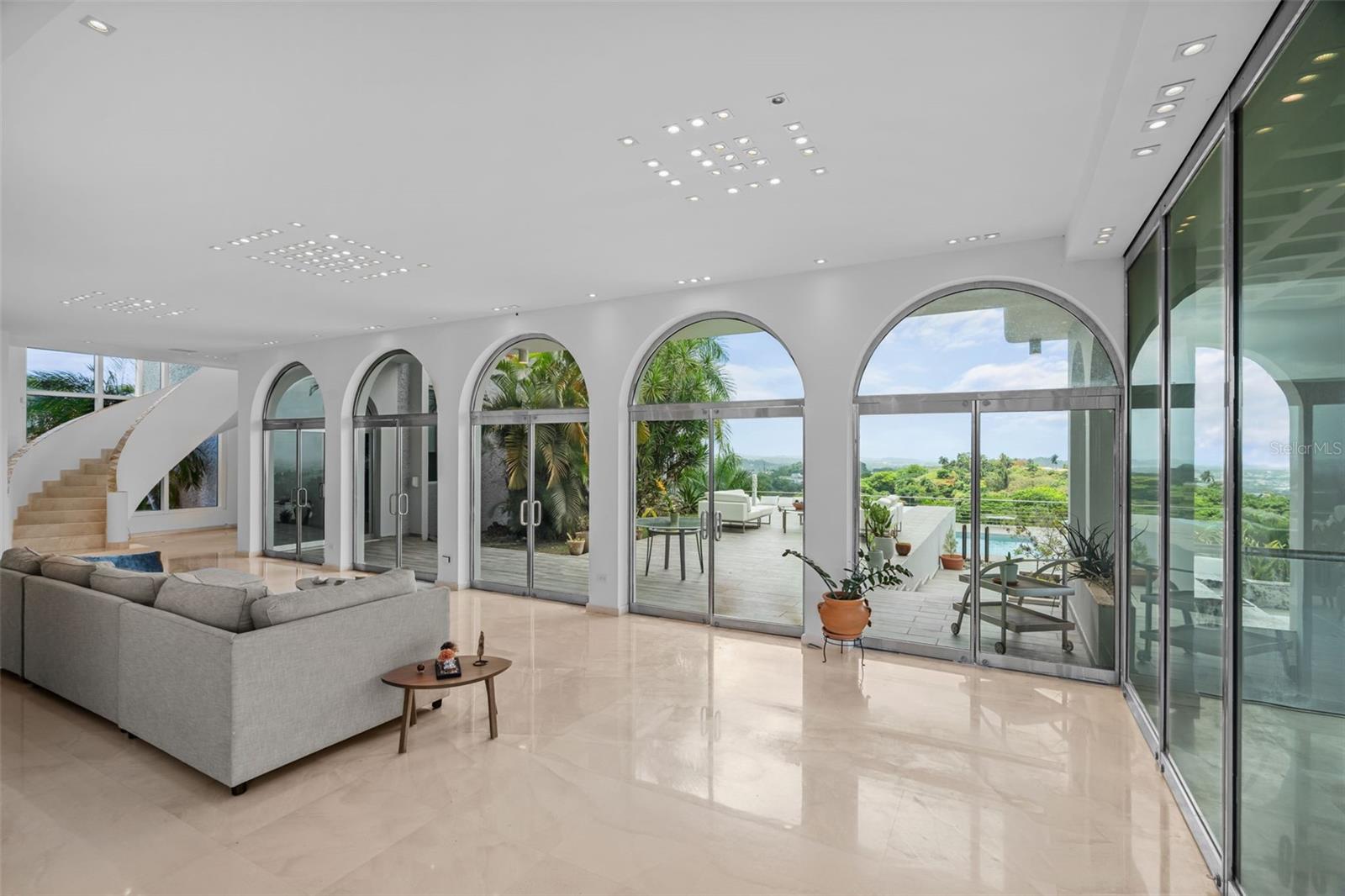 7 LA ROCA STREET BEVERLY HILLS