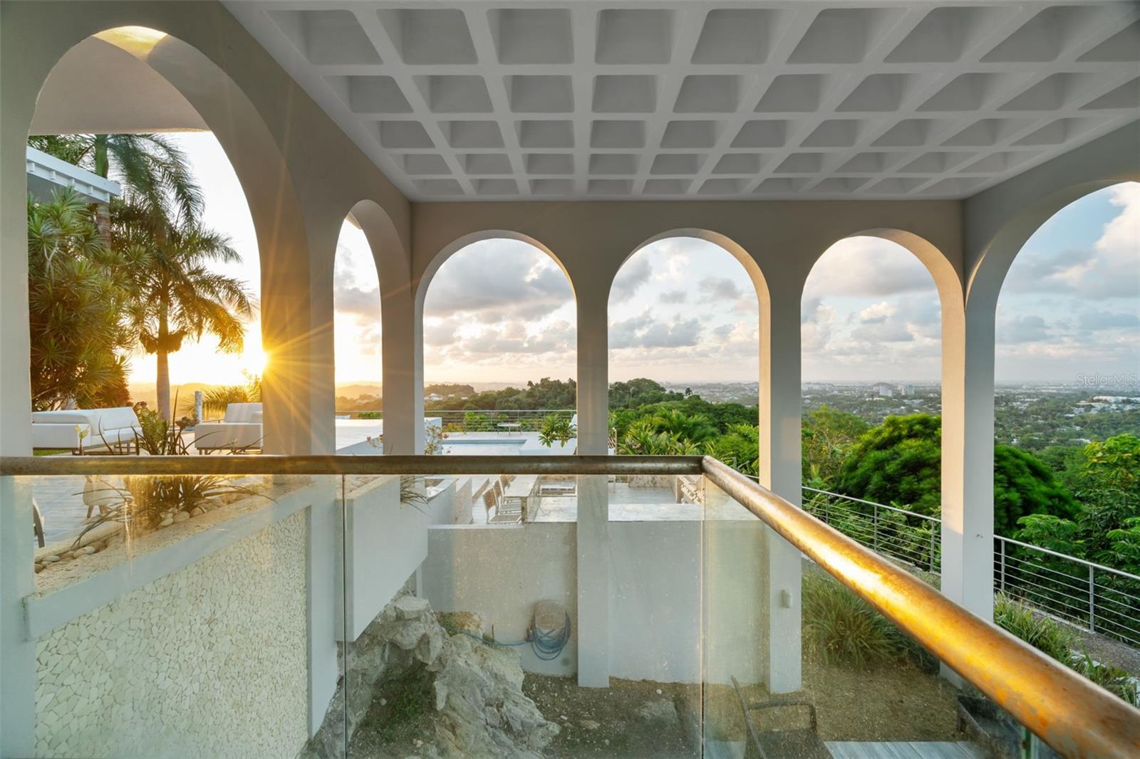 GUAYNABO, PR 00965 - Residential