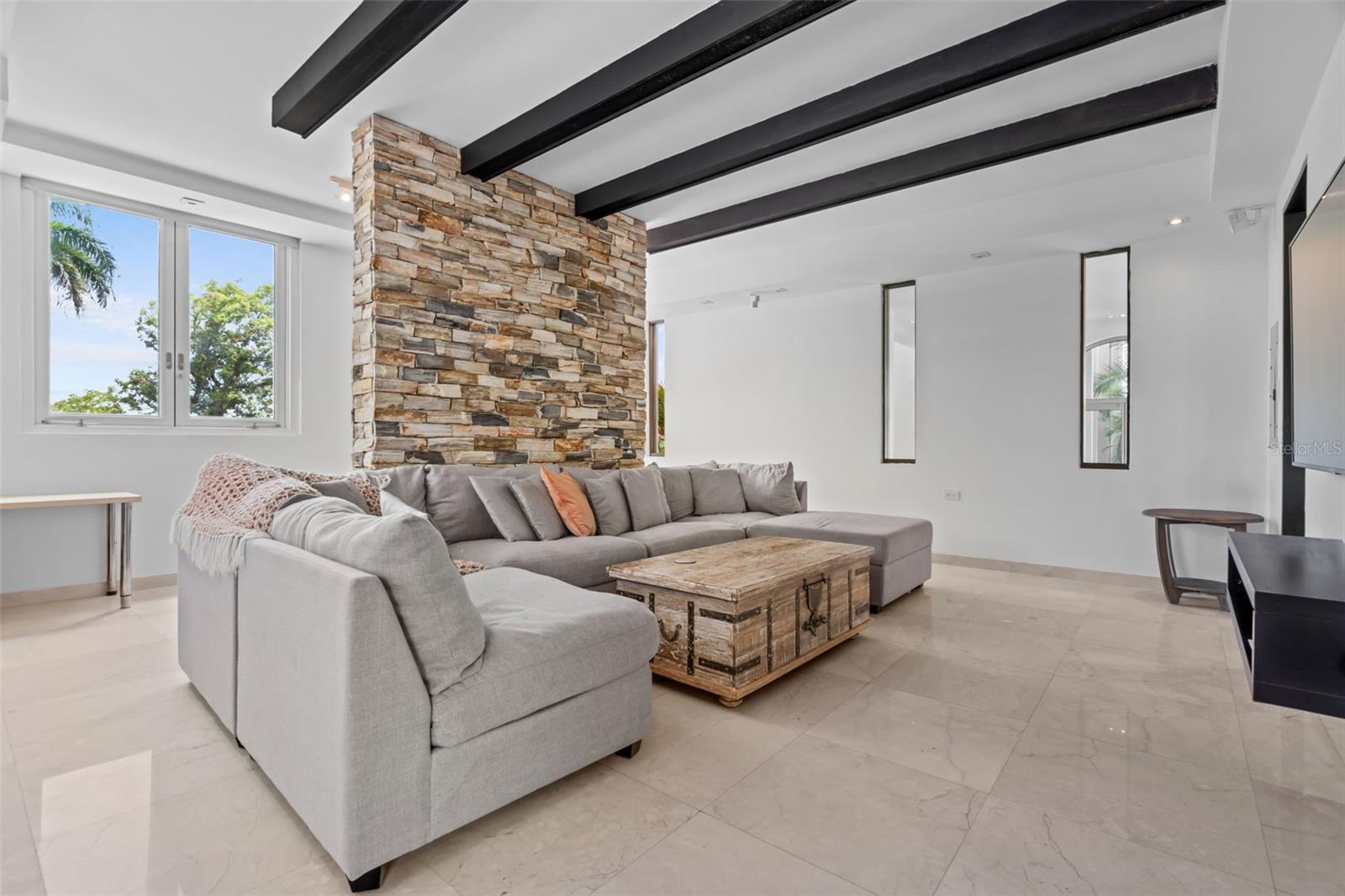 GUAYNABO, PR 00965 - Residential