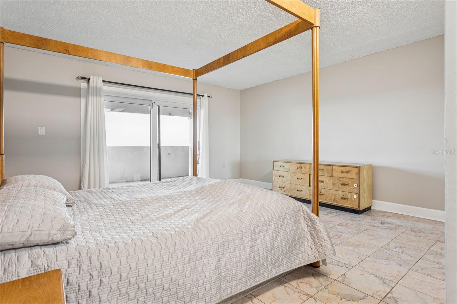 THE PINNACLE APTS A CONDO - Residential