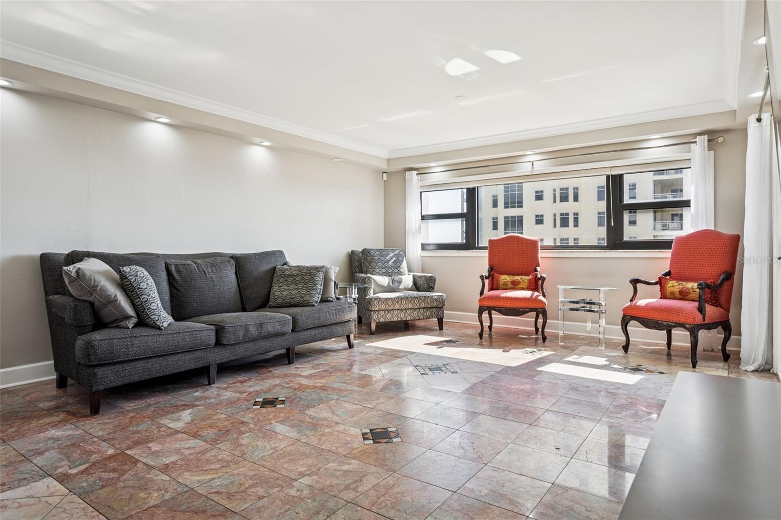 THE PINNACLE APTS A CONDO - Residential