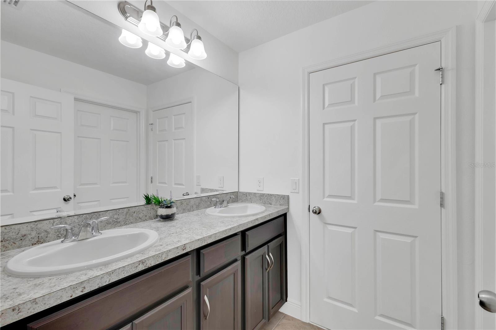 HANOVER LAKES PH 2 - Residential