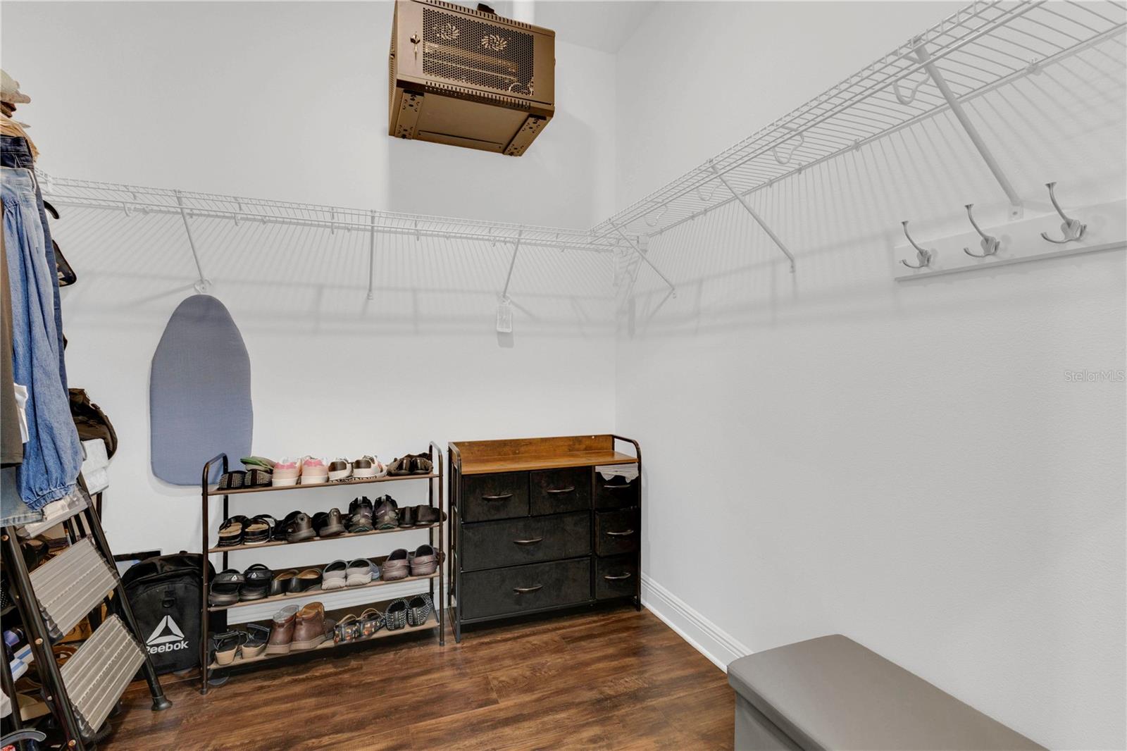 HANOVER LAKES PH 2 - Residential