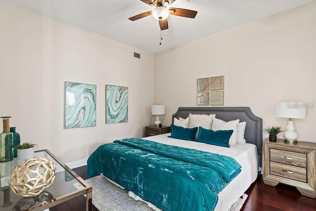 OSCEOLA BROWNSTONES - Residential