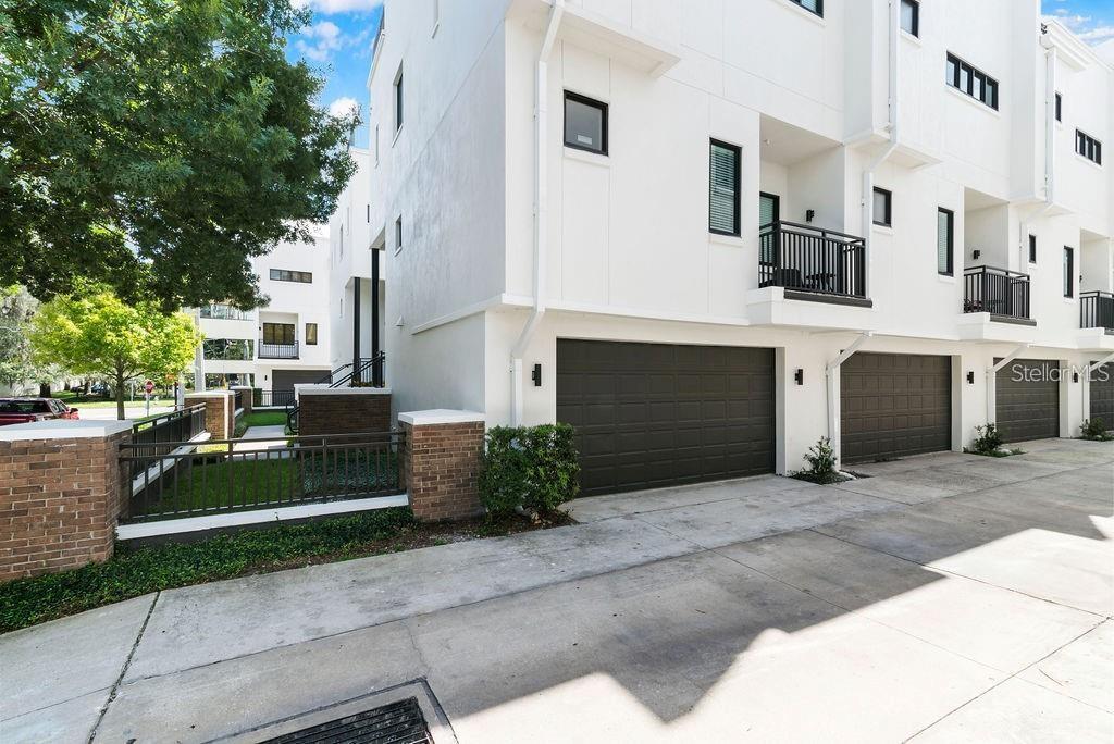 OSCEOLA BROWNSTONES - Residential