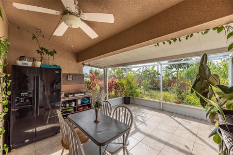 A home in WIMAUMA