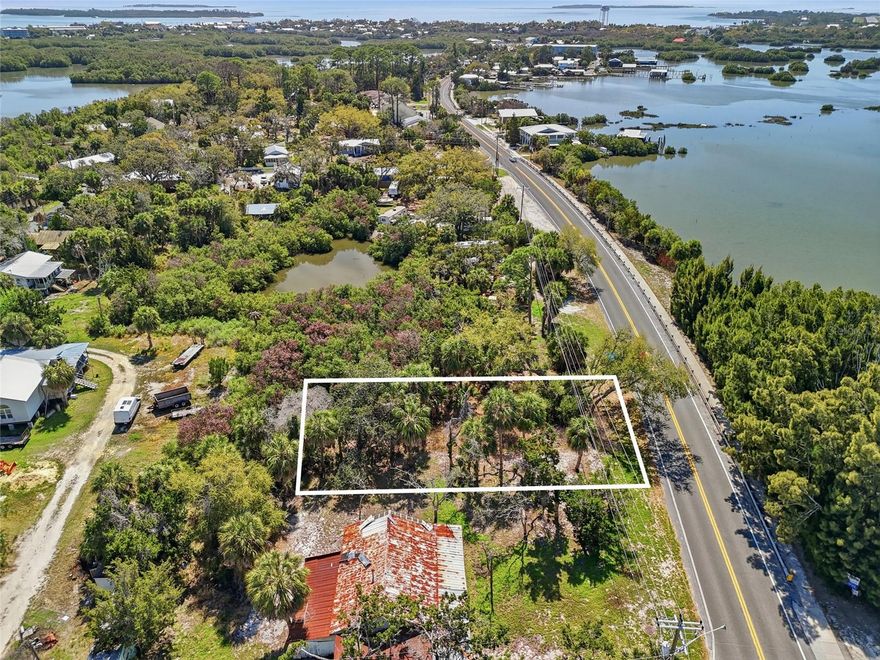 Vacant lot in Cedar Key’s Hale’s Addition offering an opportunity to build in this coastal island community. Convenient to waterfront, marina, restaurants, and local attractions.