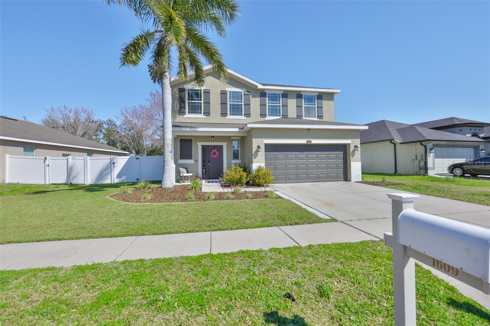 1609 BONITA BLUFF COURT