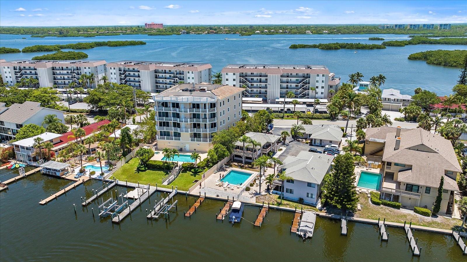 CORAL SHORES - Residential