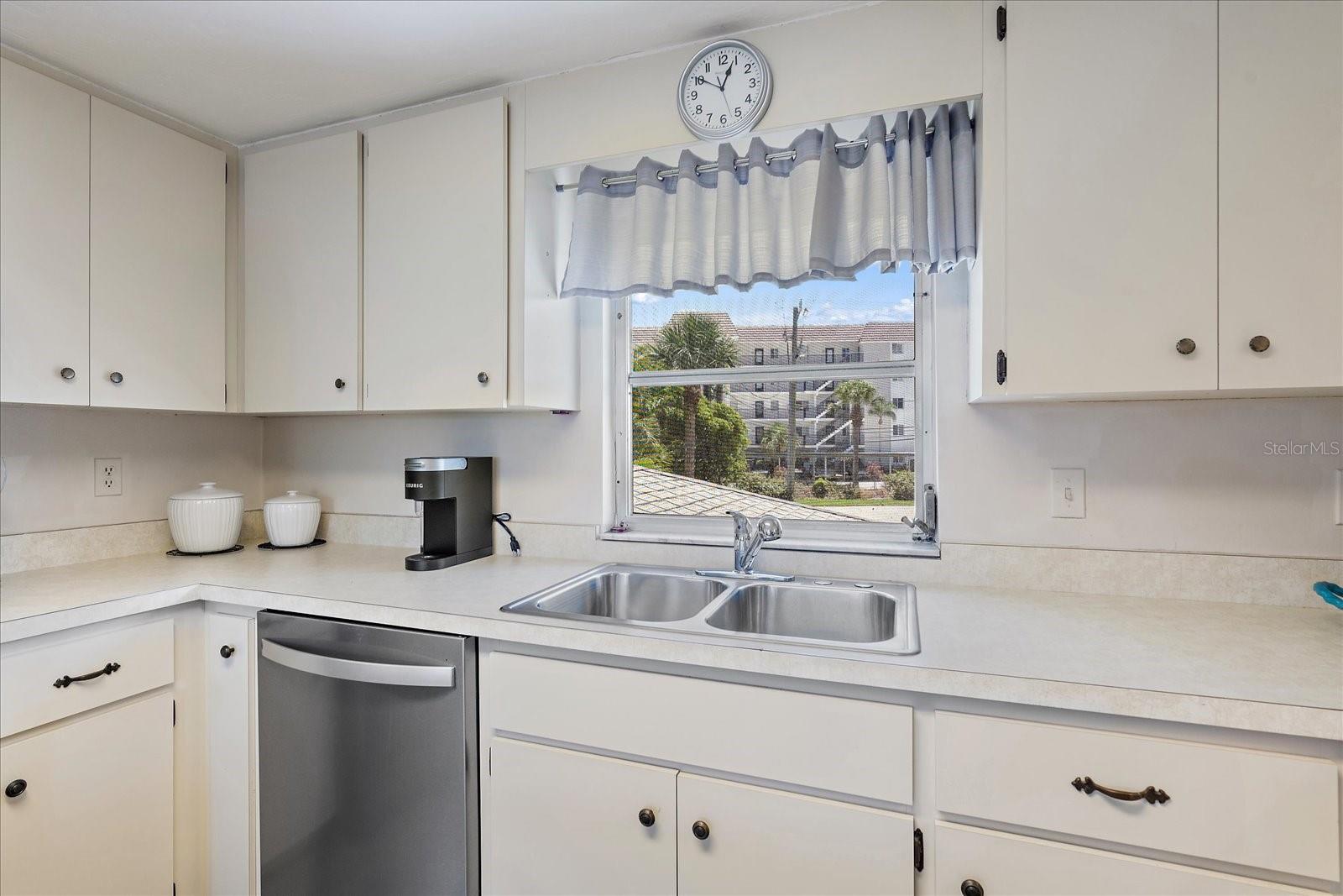 CORAL SHORES - Residential