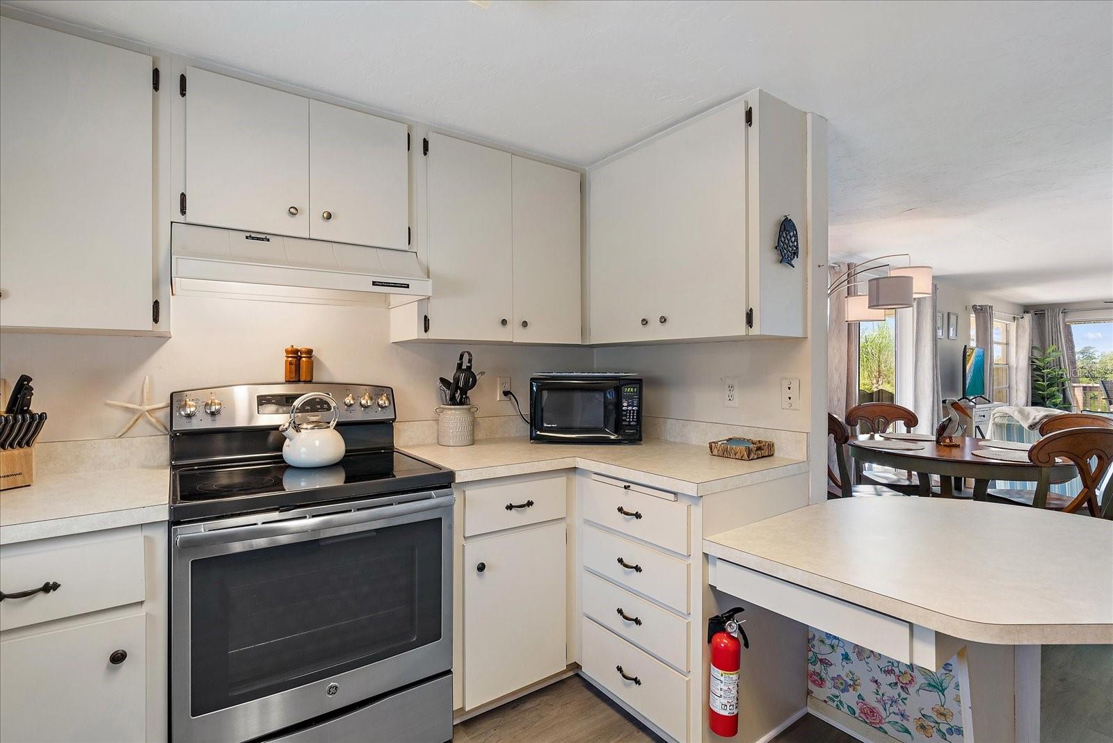 CORAL SHORES - Residential