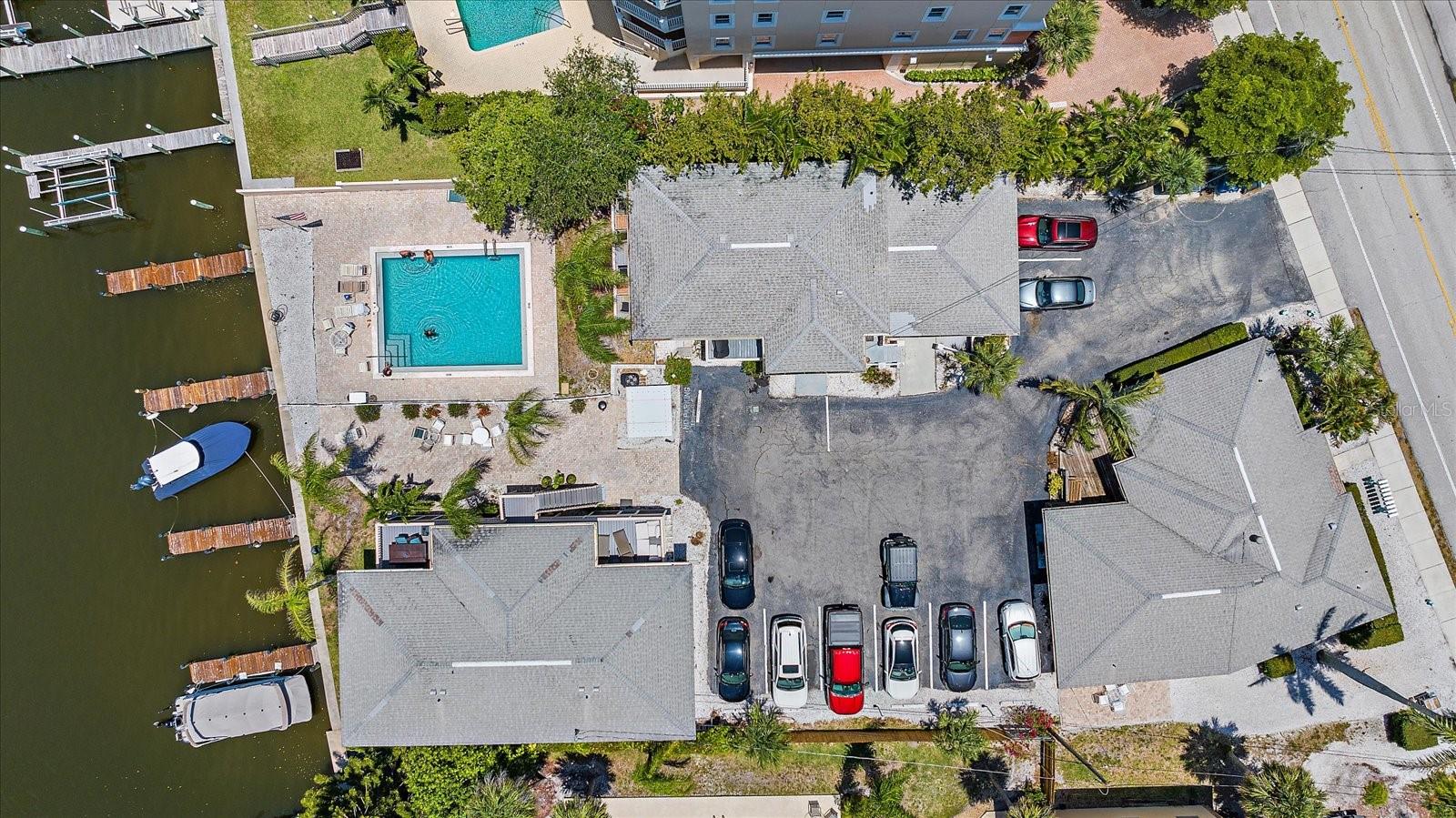 CORAL SHORES - Residential