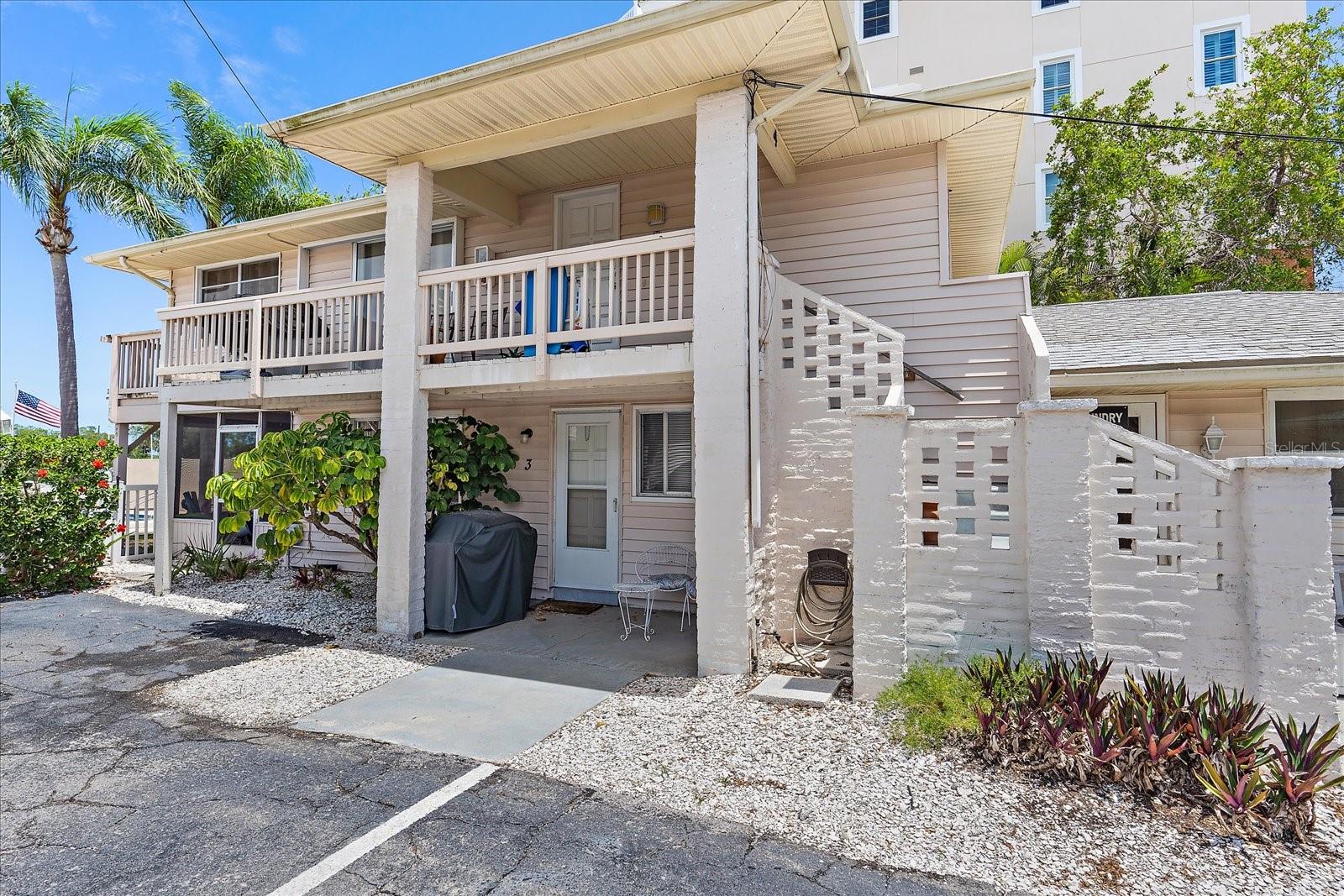 CORAL SHORES - Residential