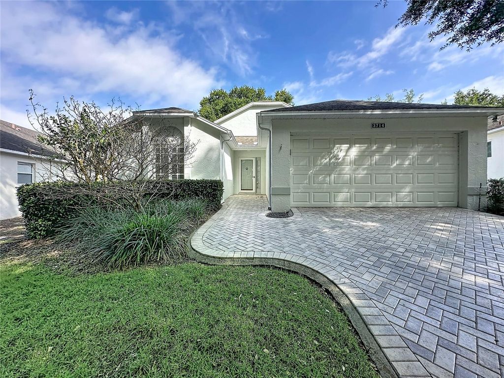Photo of 3714 Kingswood Court, Clermont, FL 34711 (MLS # G5111121)