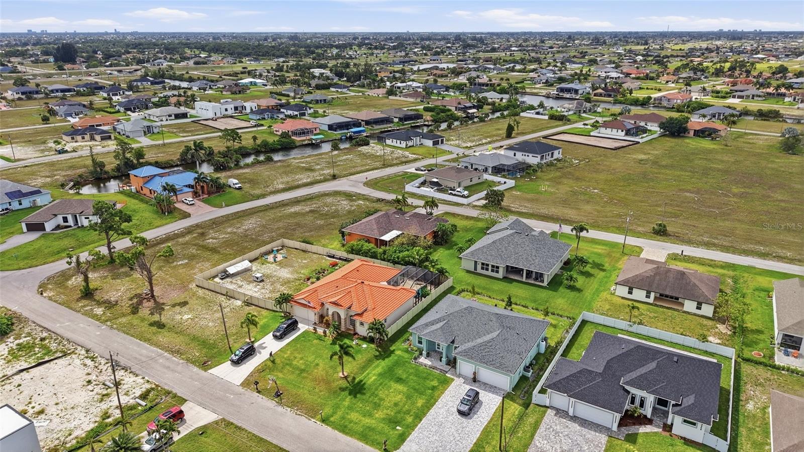 CAPE CORAL - Residential