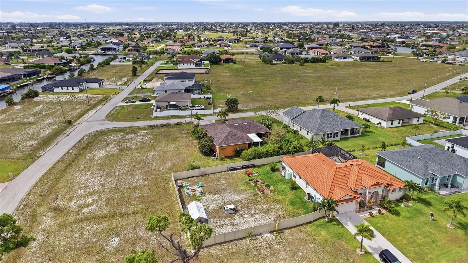 CAPE CORAL - Residential