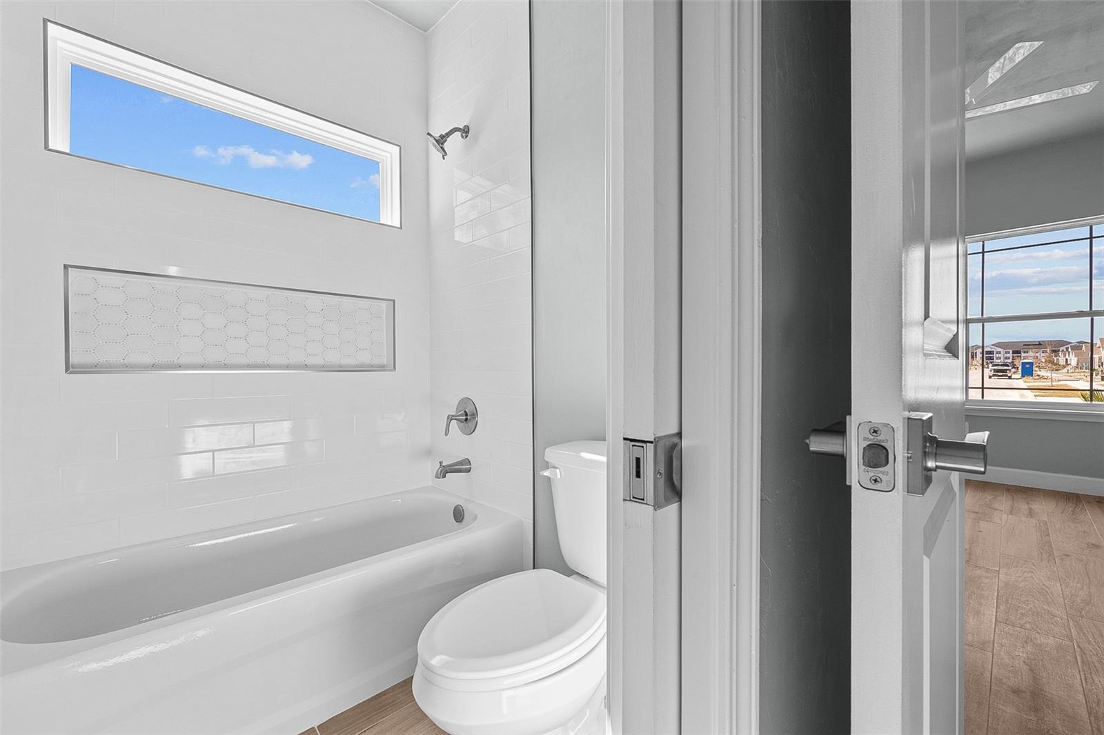 GRAND OAKS AT TOWER - Residential