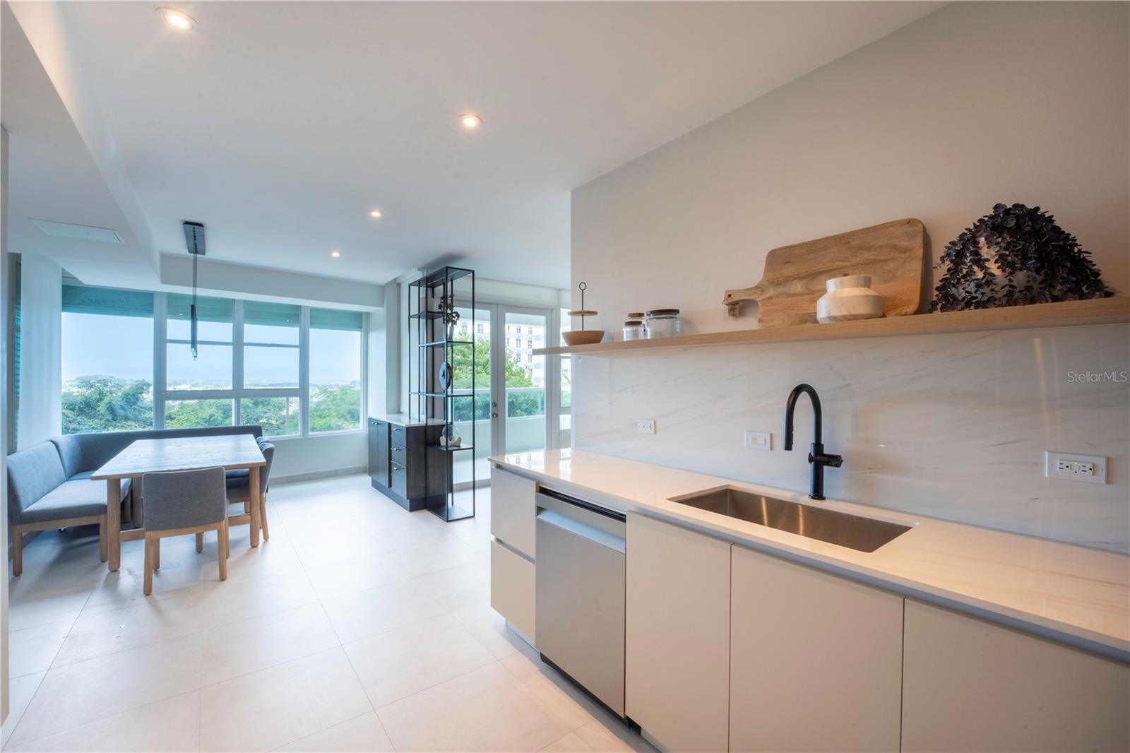 COND. PLAZA DEL PRADO - Residential