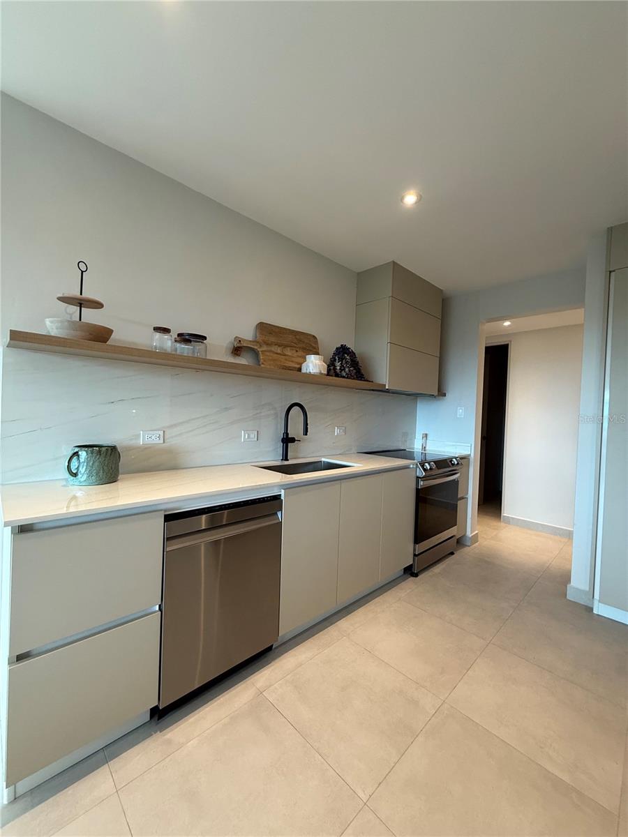 COND. PLAZA DEL PRADO - Residential