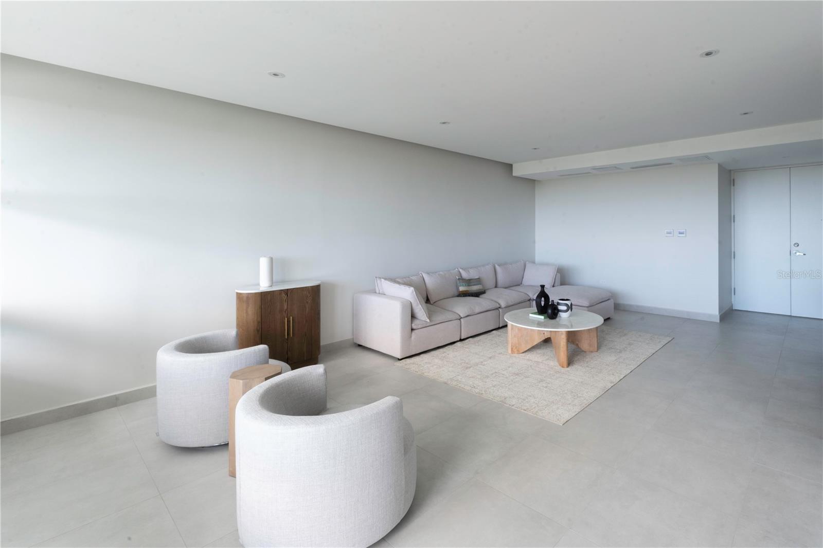 COND. PLAZA DEL PRADO - Residential