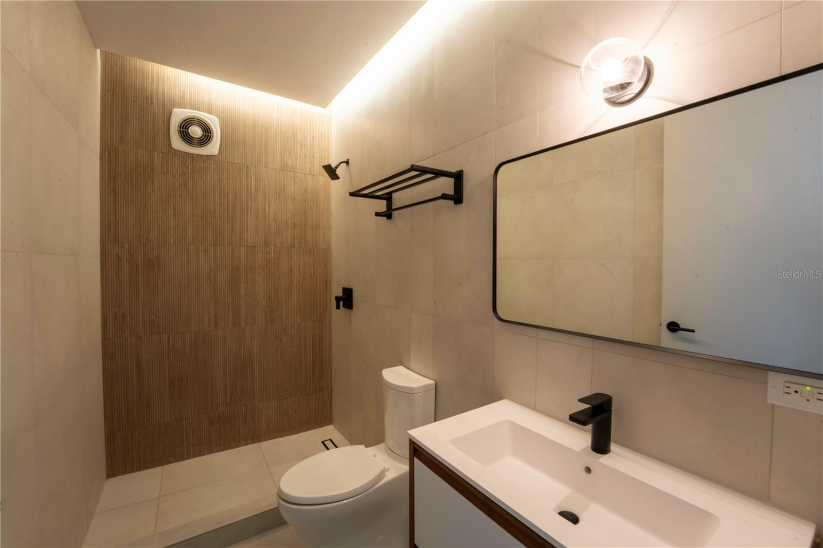 COND. PLAZA DEL PRADO - Residential