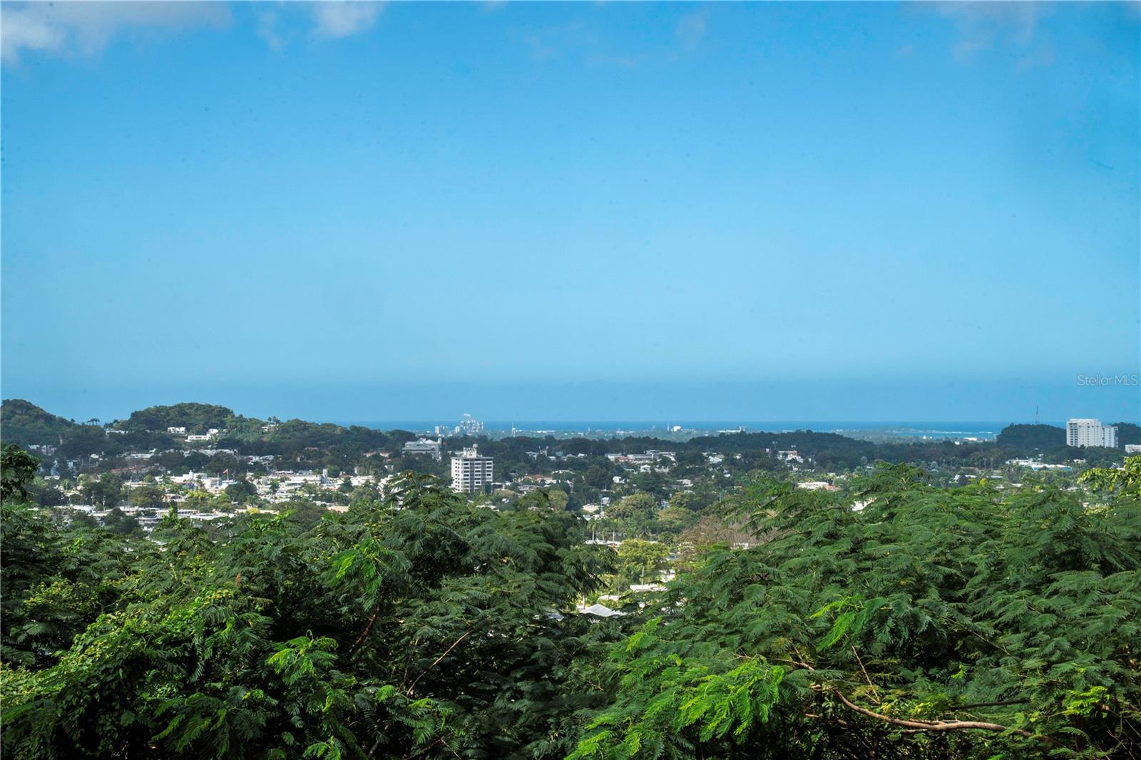 COND. PLAZA DEL PRADO - Residential