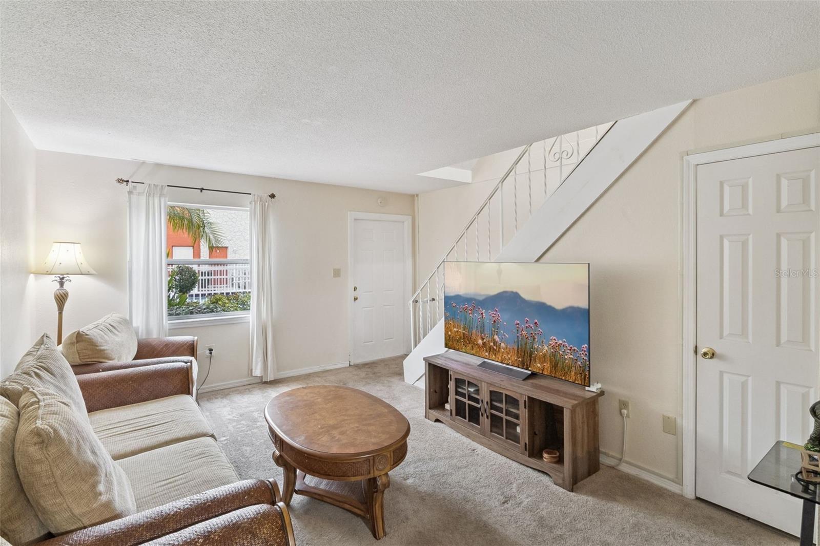 50 NEEDLE BOULEVARD 32