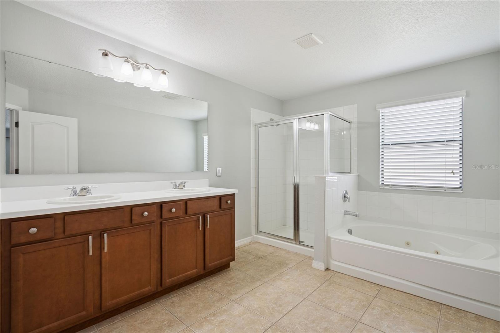 VILLAGES/WESMERE PH 3 - Residential