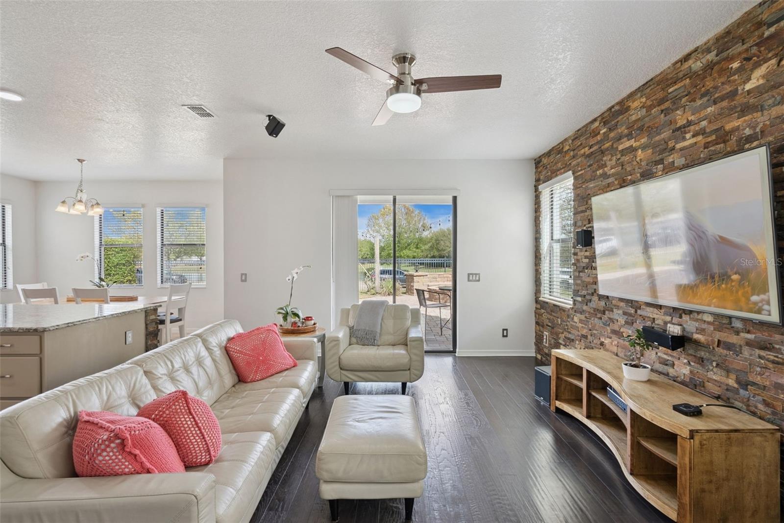 VILLAGES/WESMERE PH 3 - Residential