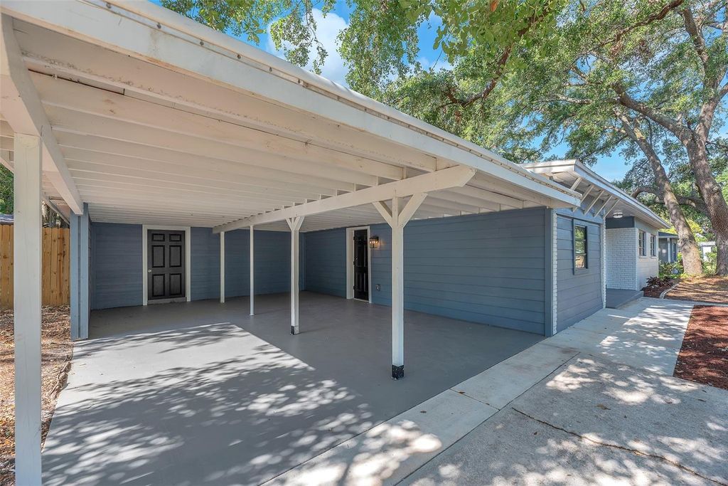 Photo of 2003 E Clinton Street, Tampa, FL 33610 (MLS # TB8420926)