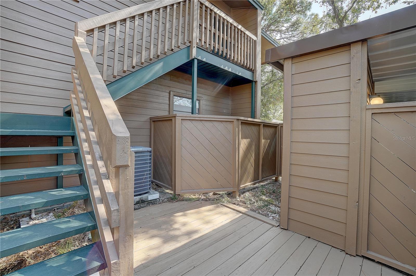 1106 LENNOX ROAD W