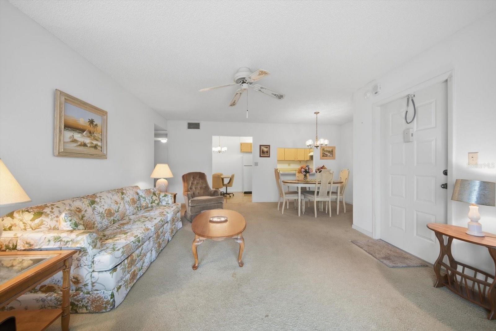 1441 PINE GLEN LANE E2